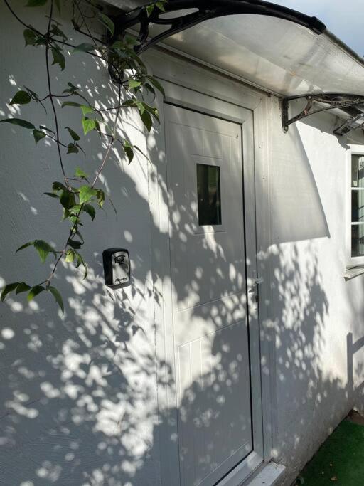 Couples Getaway, With Mountain Views/Dog Friendly Villa Crickhowell Exteriör bild